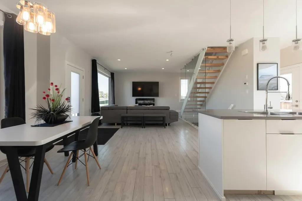 201 Grassland Boulevard W Lethbridge AB T1J 5J4