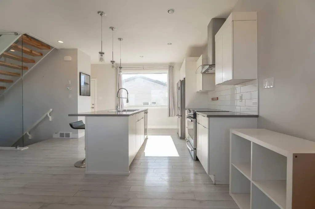 201 Grassland Boulevard W Lethbridge AB T1J 5J4