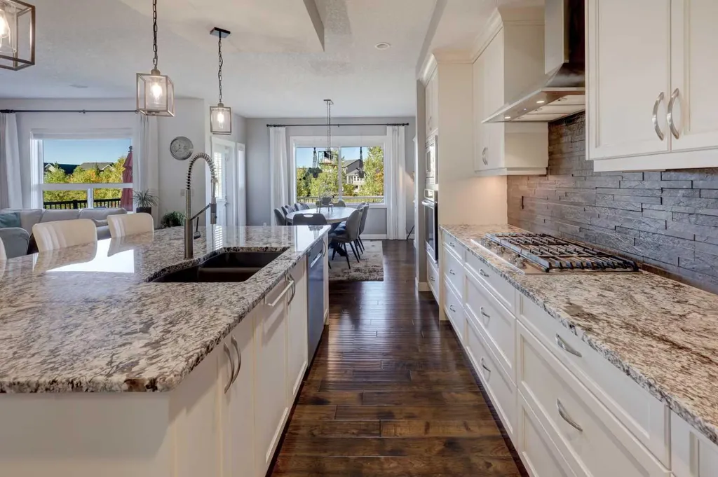 213 Kingsmere Cove SE Airdrie AB T4A0S1