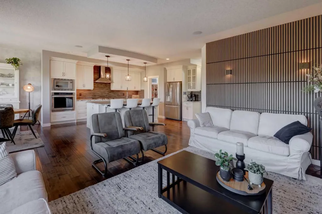 213 Kingsmere Cove SE Airdrie AB T4A0S1
