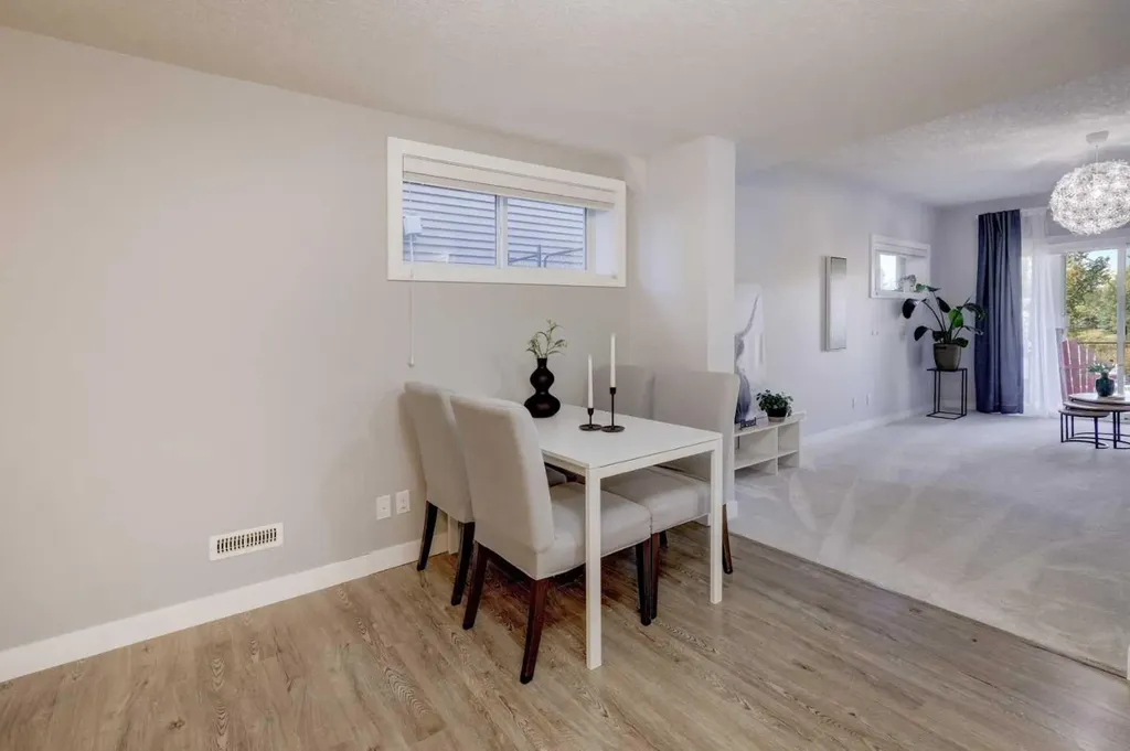 213 Kingsmere Cove SE Airdrie AB T4A0S1
