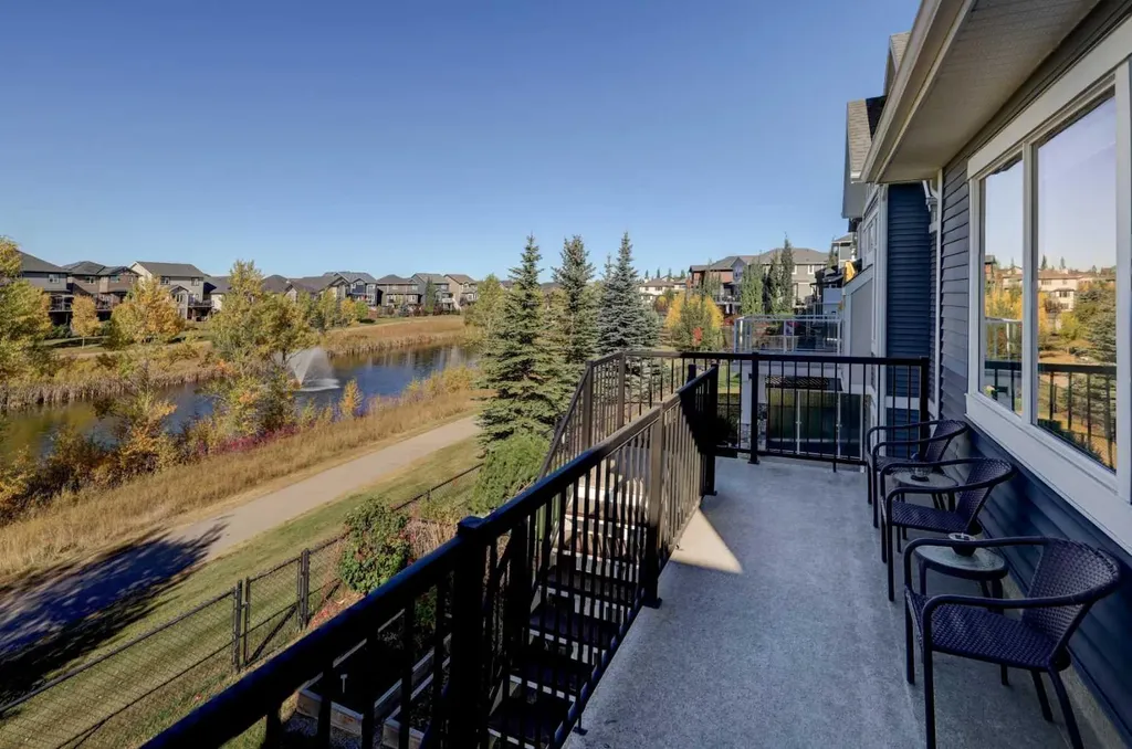 213 Kingsmere Cove SE Airdrie AB T4A0S1