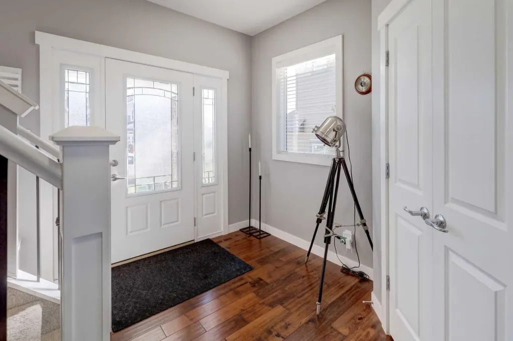213 Kingsmere Cove SE Airdrie AB T4A0S1
