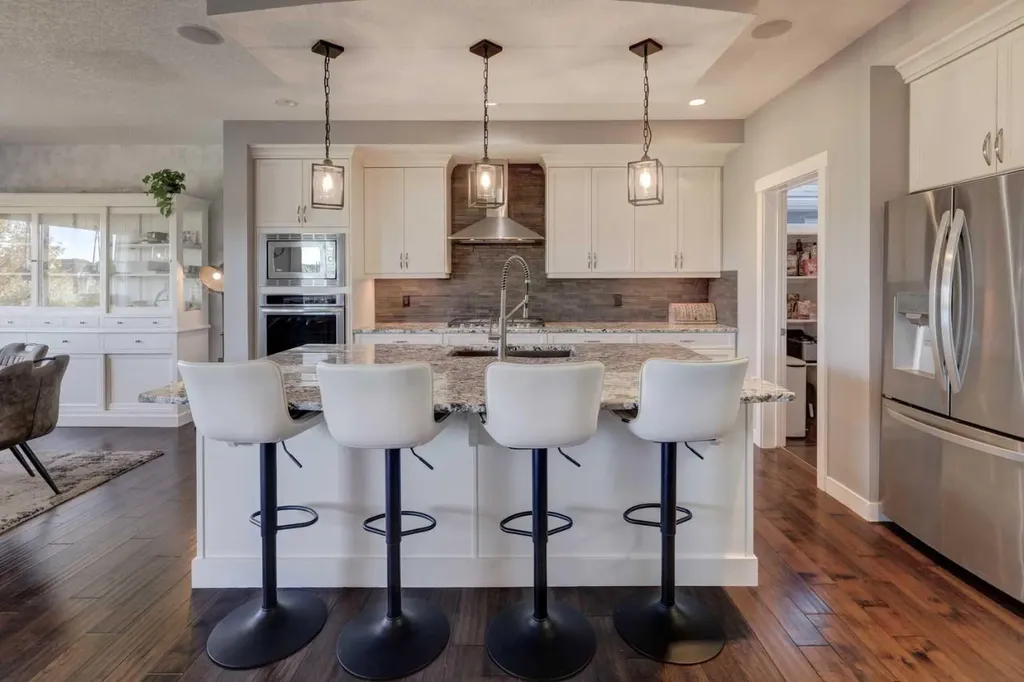 213 Kingsmere Cove SE Airdrie AB T4A0S1