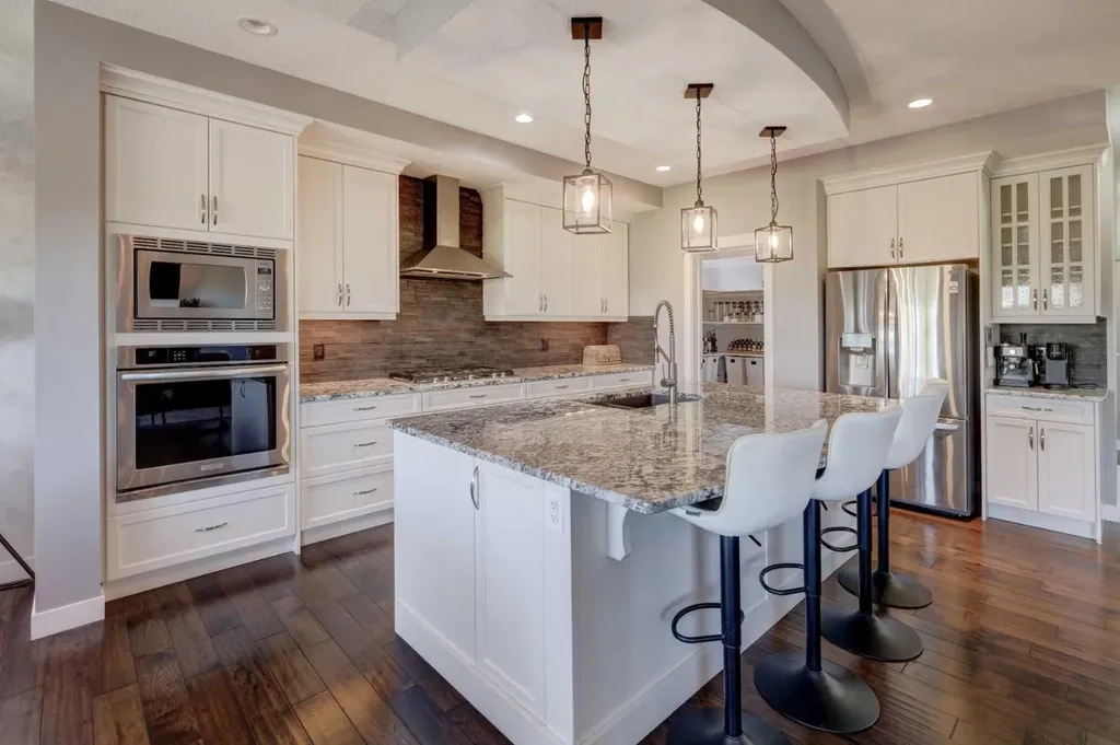 213 Kingsmere Cove SE Airdrie AB T4A0S1