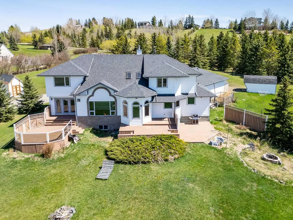 322050 20 Street E Rural Foothills County AB T1S 1A2