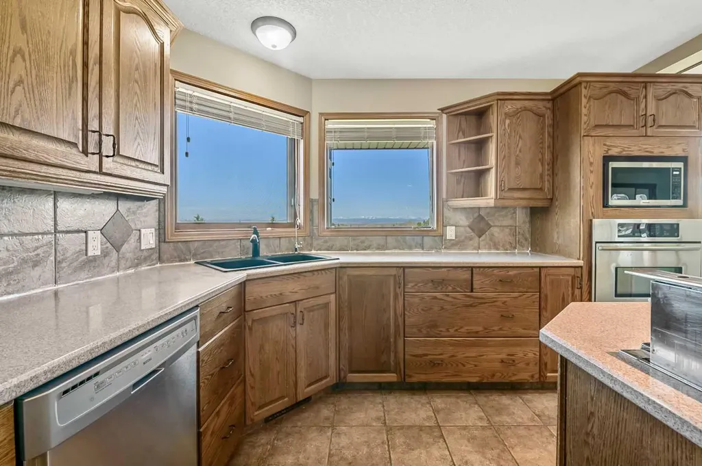 322050 20 Street E Rural Foothills County AB T1S 1A2
