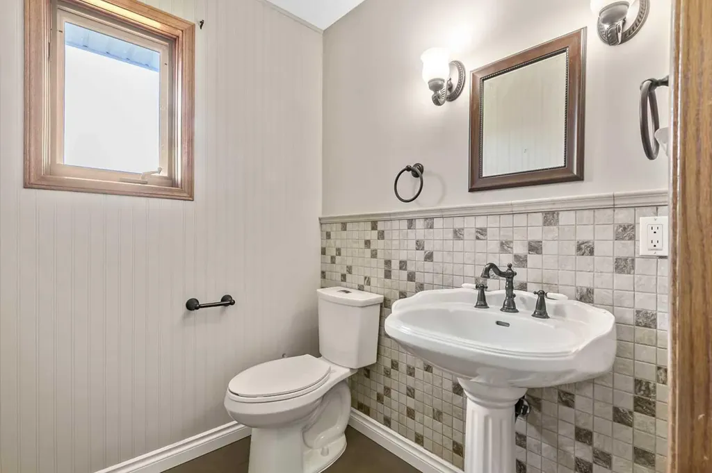 322050 20 Street E Rural Foothills County AB T1S 1A2