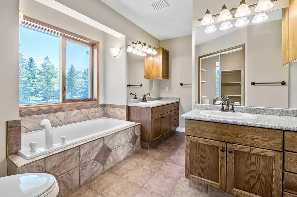 322050 20 Street E Rural Foothills County AB T1S 1A2