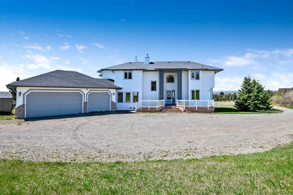 322050 20 Street E Rural Foothills County AB T1S 1A2