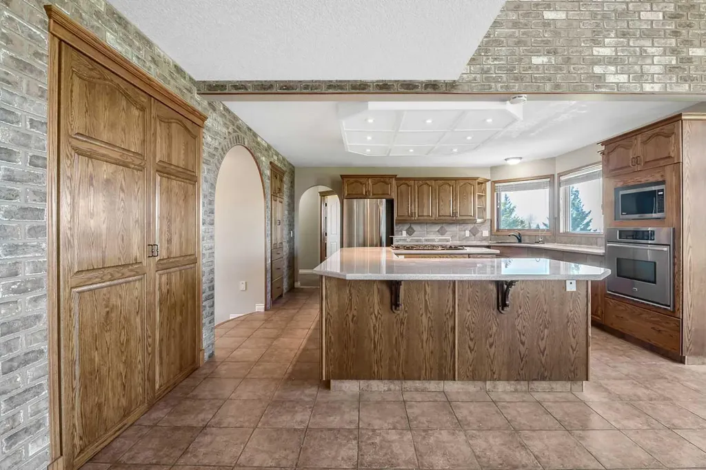 322050 20 Street E Rural Foothills County AB T1S 1A2