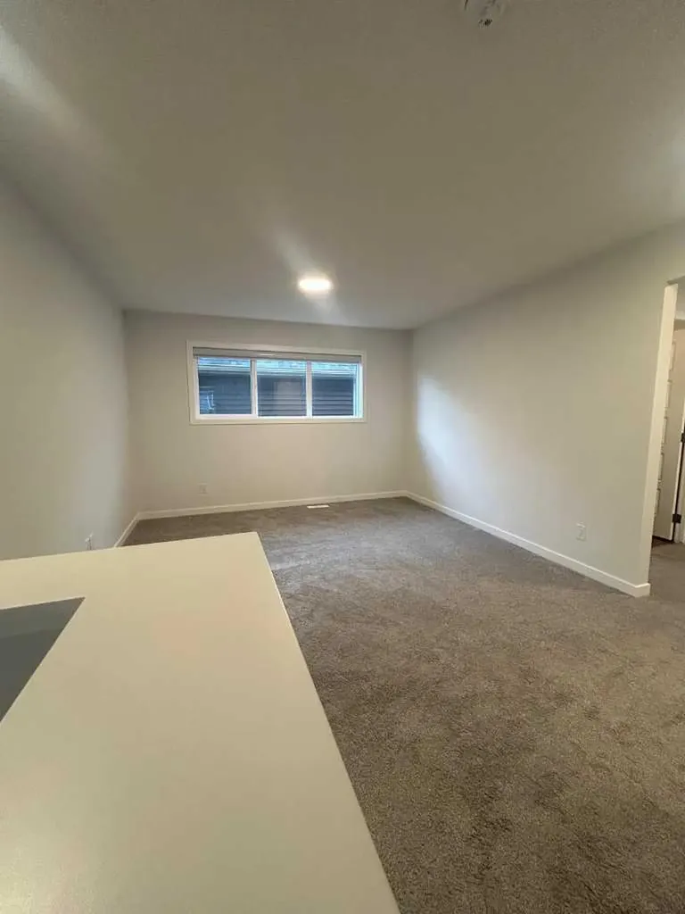 854 Cobblefield Manor SW Airdrie AB T4B5L9