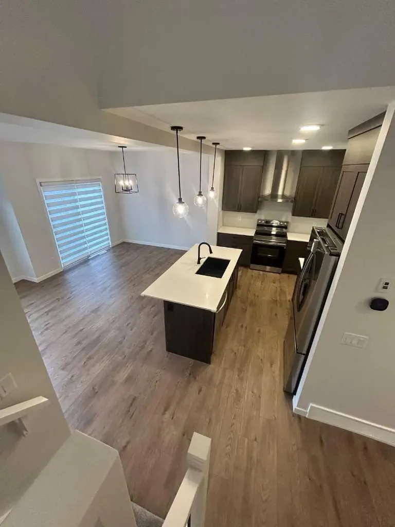 854 Cobblefield Manor SW Airdrie AB T4B5L9