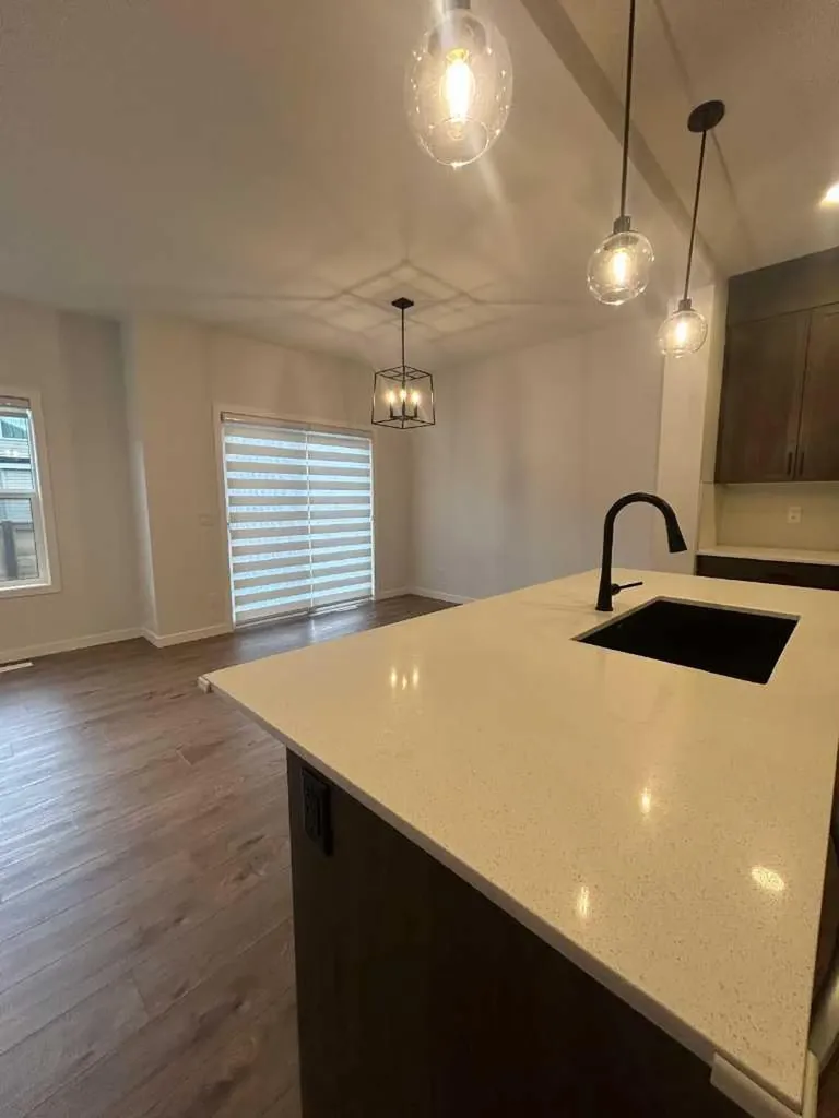 854 Cobblefield Manor SW Airdrie AB T4B5L9