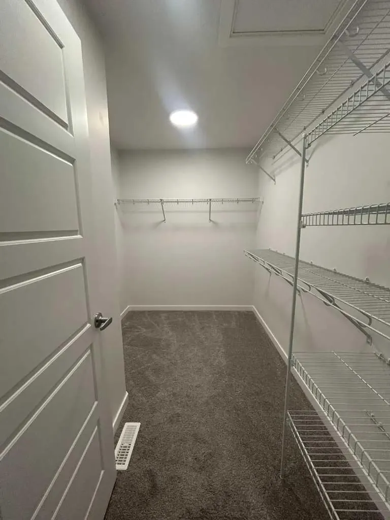 854 Cobblefield Manor SW Airdrie AB T4B5L9