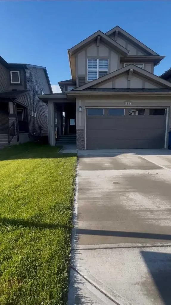 854 Cobblefield Manor SW Airdrie AB T4B5L9