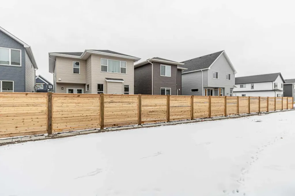 854 Cobblefield Manor SW Airdrie AB T4B5L9