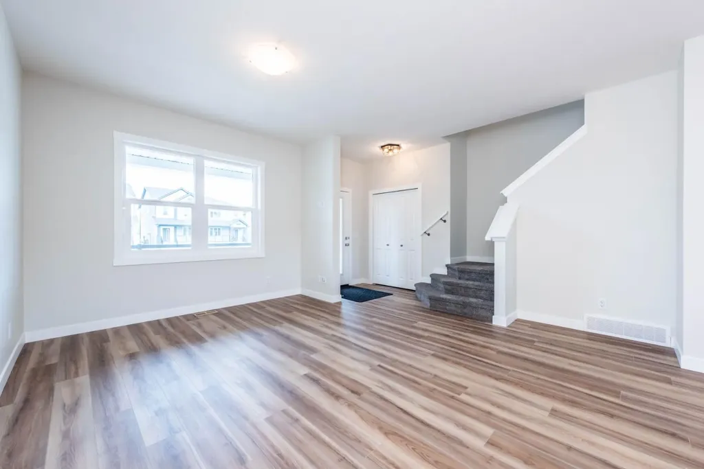671 Wolf Willow Boulevard SE Calgary AB T2X 5R2