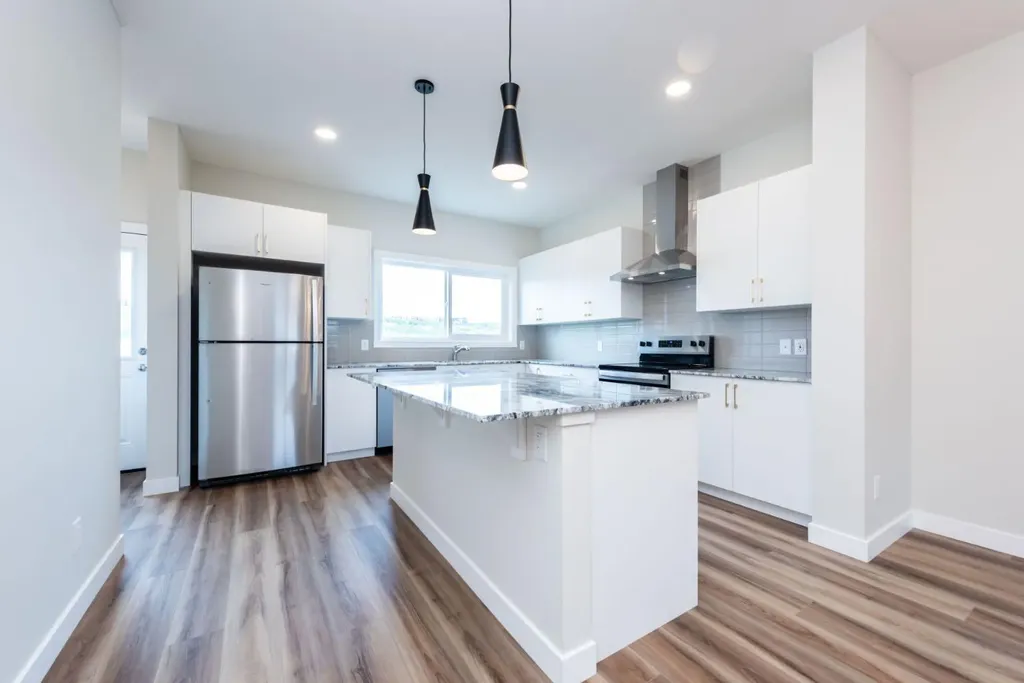 671 Wolf Willow Boulevard SE Calgary AB T2X 5R2