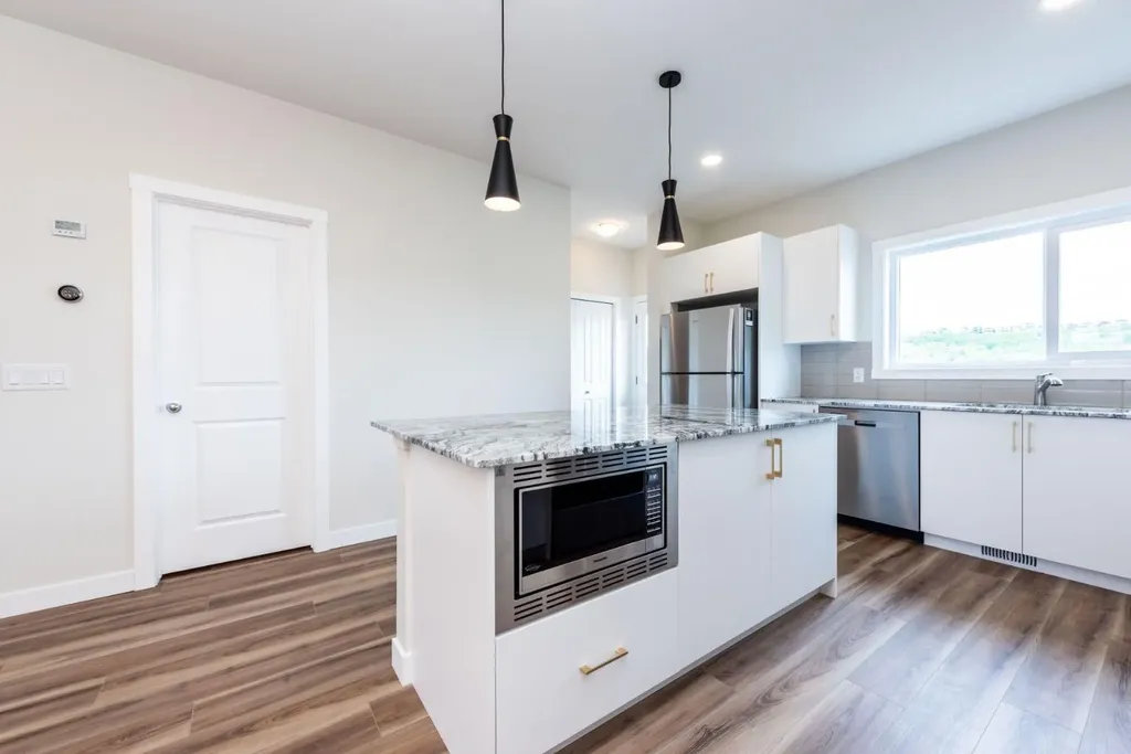 671 Wolf Willow Boulevard SE Calgary AB T2X 5R2