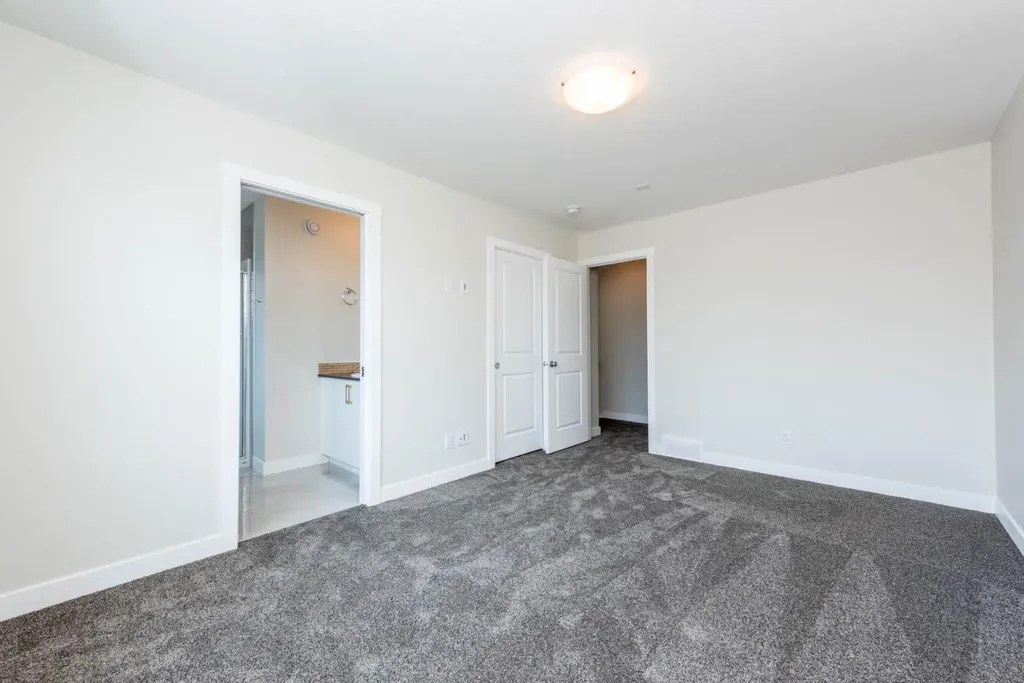 671 Wolf Willow Boulevard SE Calgary AB T2X 5R2
