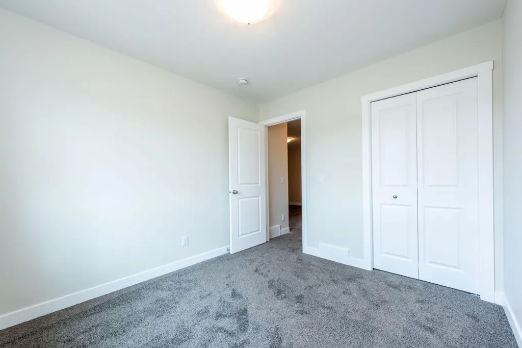 671 Wolf Willow Boulevard SE Calgary AB T2X 5R2