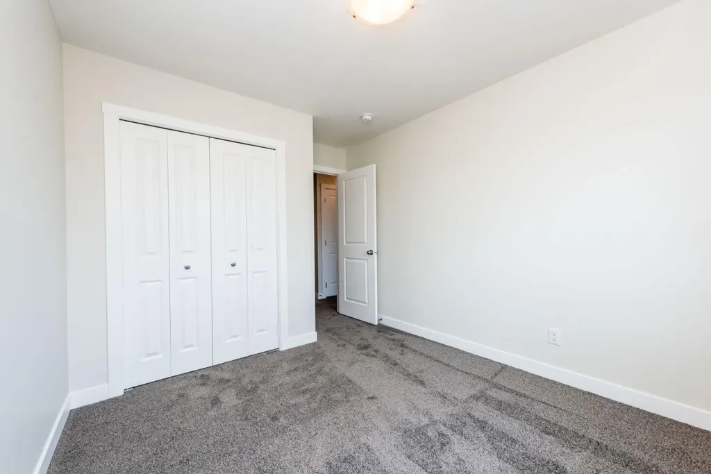 671 Wolf Willow Boulevard SE Calgary AB T2X 5R2