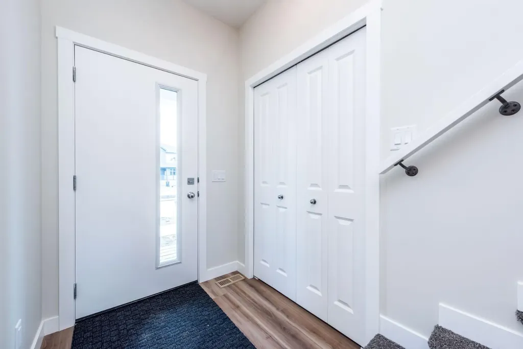 671 Wolf Willow Boulevard SE Calgary AB T2X 5R2