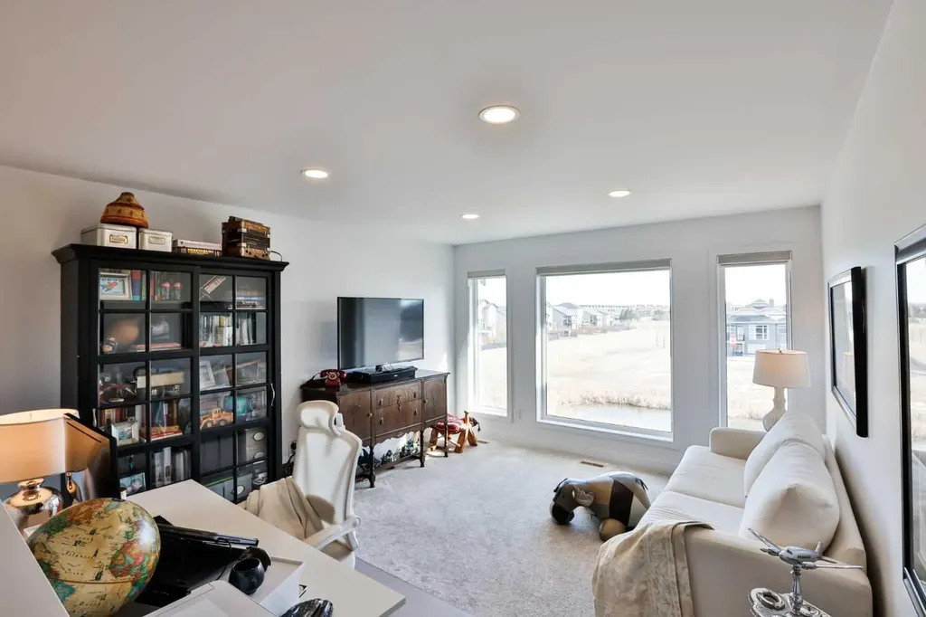 56 Greywolf Road N Lethbridge AB T1H 7E8