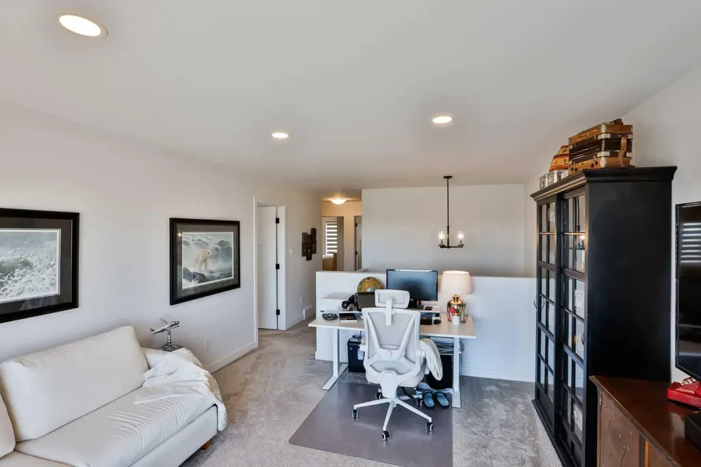 56 Greywolf Road N Lethbridge AB T1H 7E8
