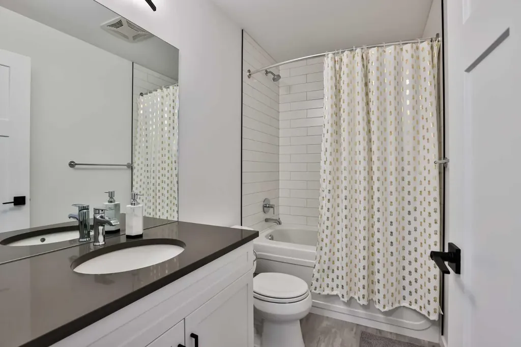 56 Greywolf Road N Lethbridge AB T1H 7E8