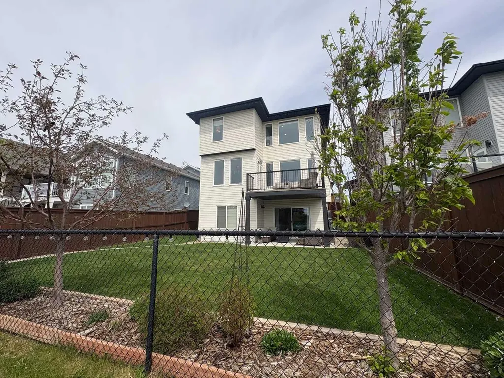 56 Greywolf Road N Lethbridge AB T1H 7E8