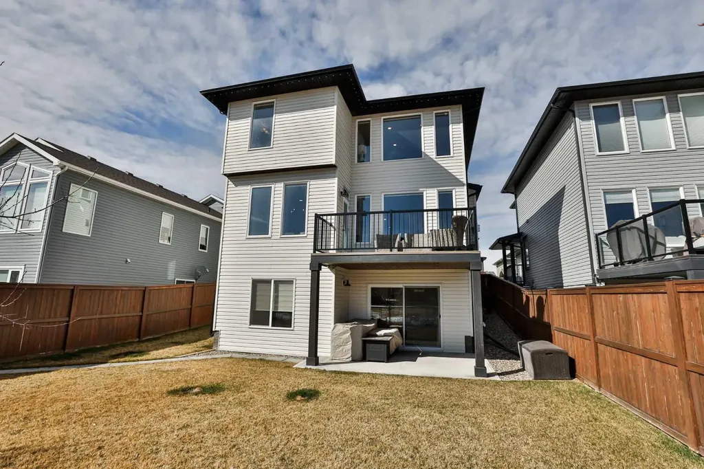 56 Greywolf Road N Lethbridge AB T1H 7E8