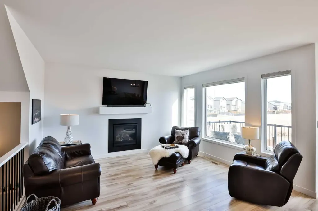 56 Greywolf Road N Lethbridge AB T1H 7E8