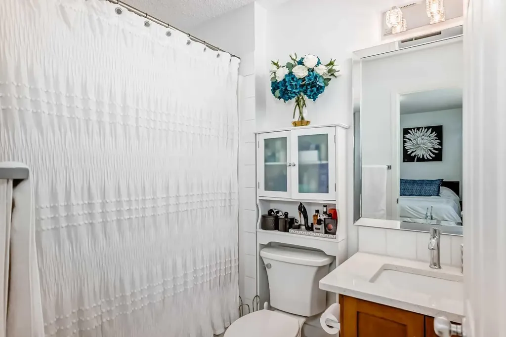 32 Country Village Lane NE Calgary AB T3K 0E7