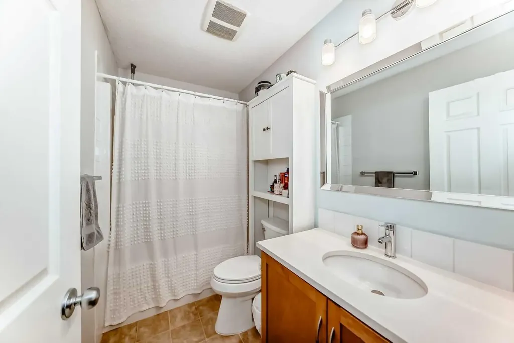 32 Country Village Lane NE Calgary AB T3K 0E7