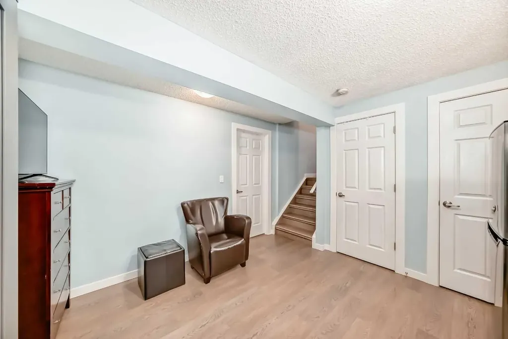32 Country Village Lane NE Calgary AB T3K 0E7