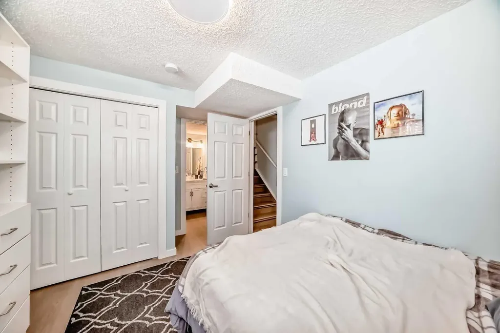 32 Country Village Lane NE Calgary AB T3K 0E7