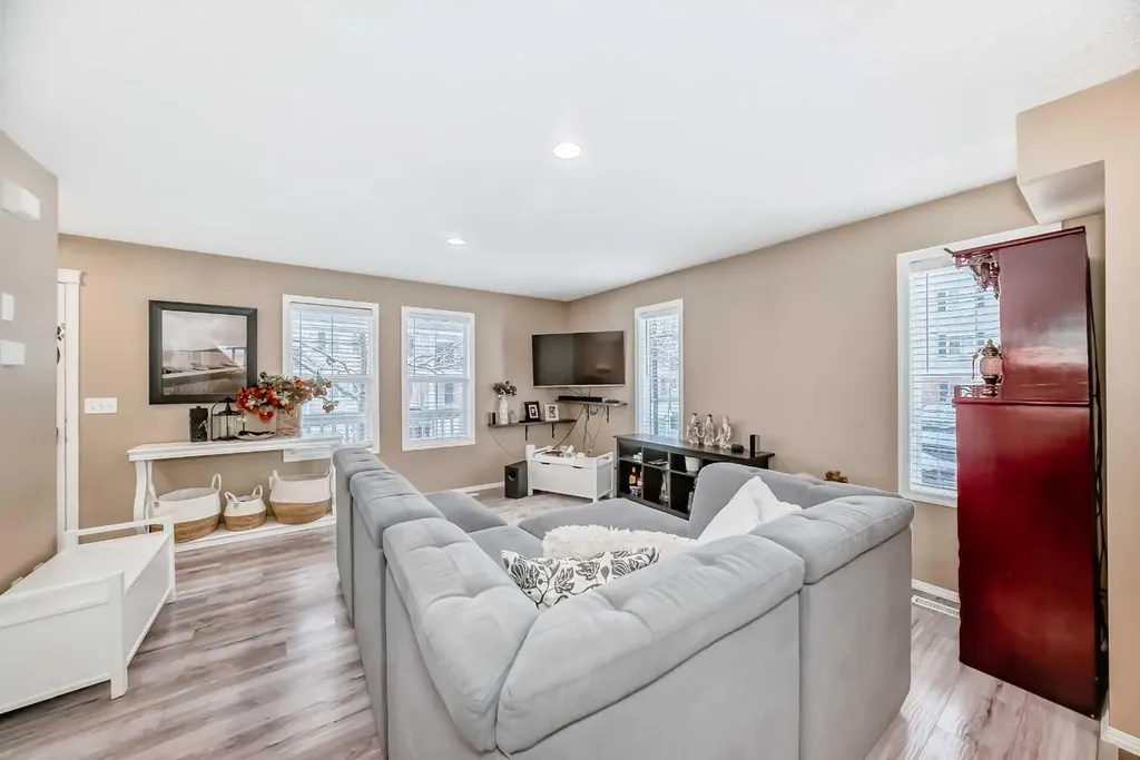 32 Country Village Lane NE Calgary AB T3K 0E7
