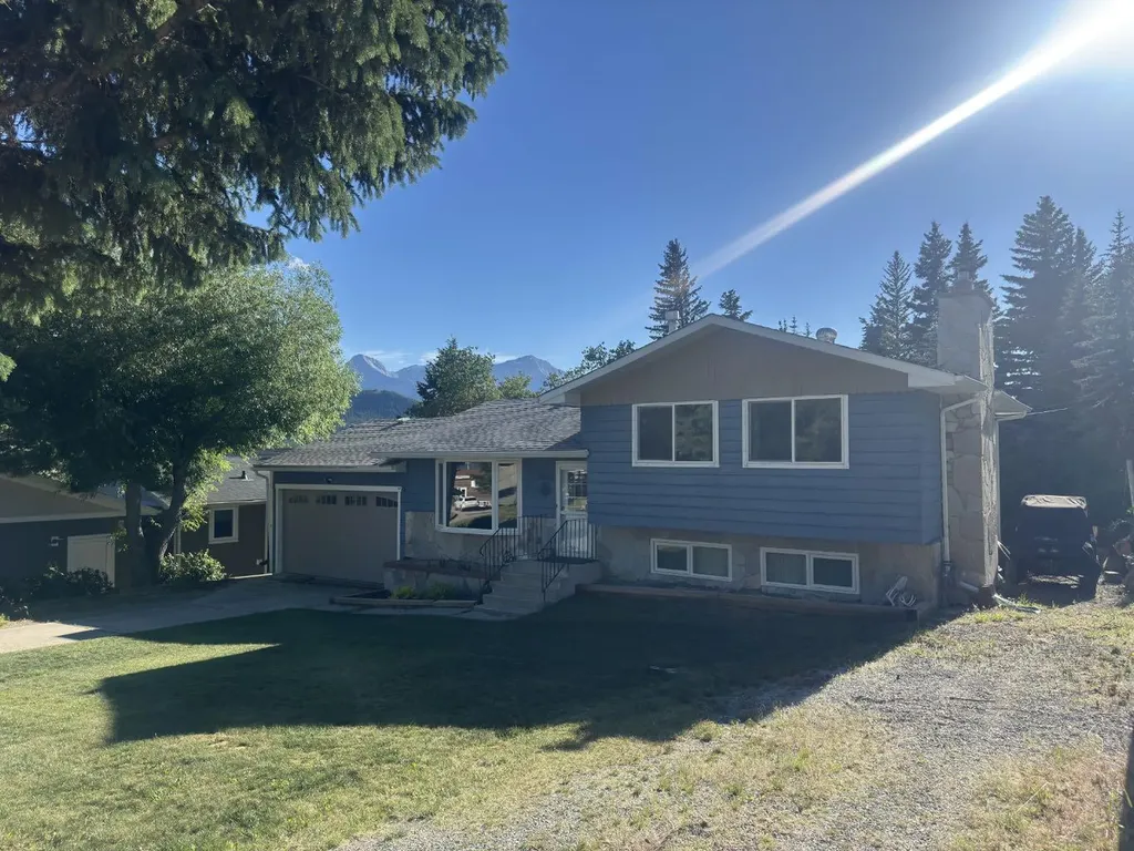 2802 77 Street Coleman AB T0K0M0