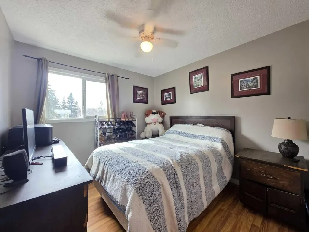 5208 54 Avenue Edgerton AB T0B 1K0