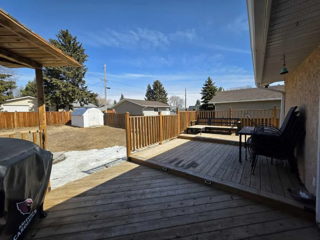 5208 54 Avenue Edgerton AB T0B 1K0