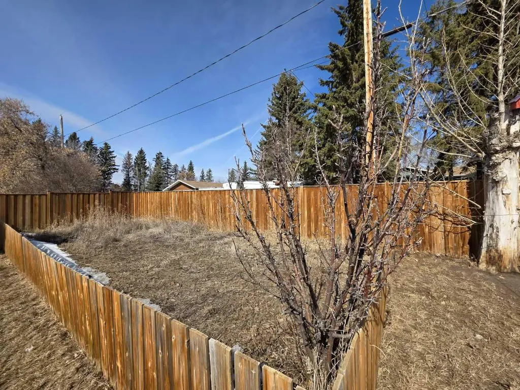 5208 54 Avenue Edgerton AB T0B 1K0