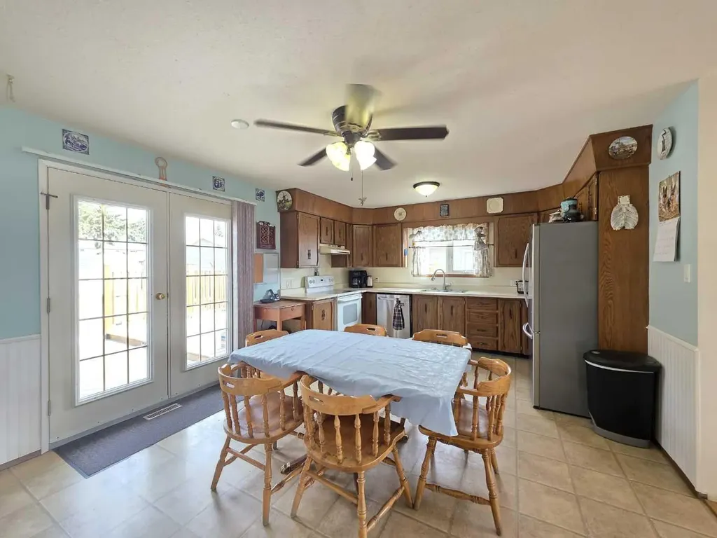 5208 54 Avenue Edgerton AB T0B 1K0