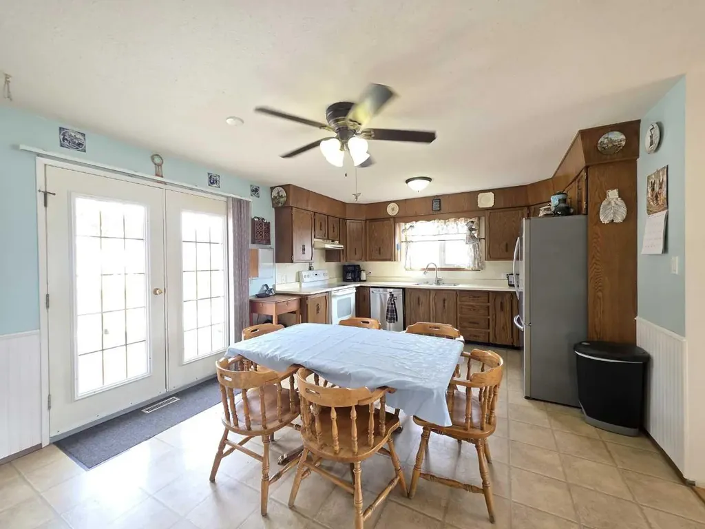 5208 54 Avenue Edgerton AB T0B 1K0