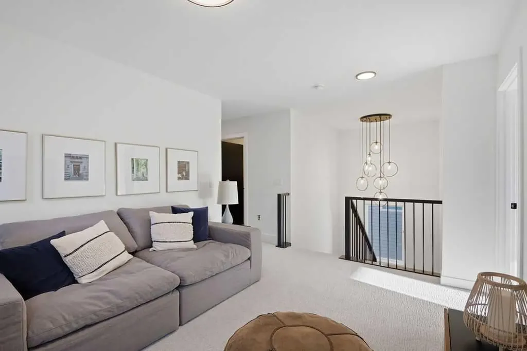 105 Heritage Boulevard Cochrane AB T4C 3G8