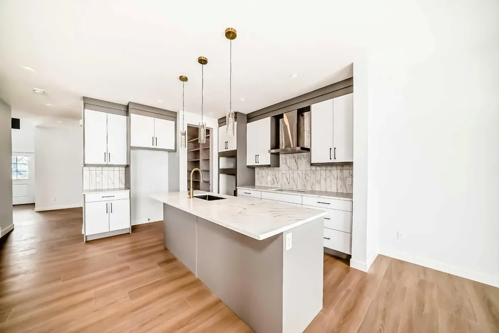 69 Lakes Estates Circle Strathmore AB T1P 0B7