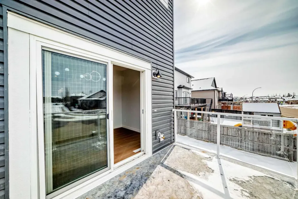 69 Lakes Estates Circle Strathmore AB T1P 0B7