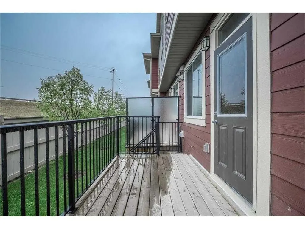 538 Panatella Walk NW Calgary AB T3K 0Z4