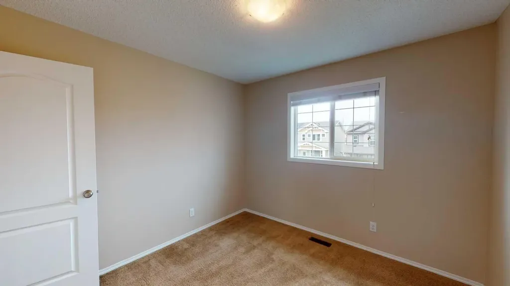 198 Skyview Point Road NE Calgary AB T3N 1B6